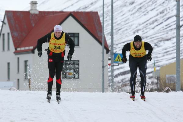 Skíðagöngukappar í Ólafsfirði Skíðagöngukappar í Ólafsfirði